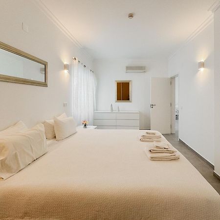 Holiday Beach Apartment Porto De Mos Лагос Екстериор снимка