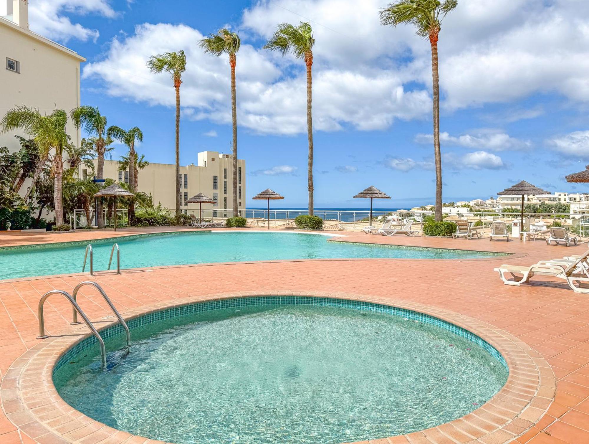Holiday Beach Apartment Porto De Mos Лагос Екстериор снимка